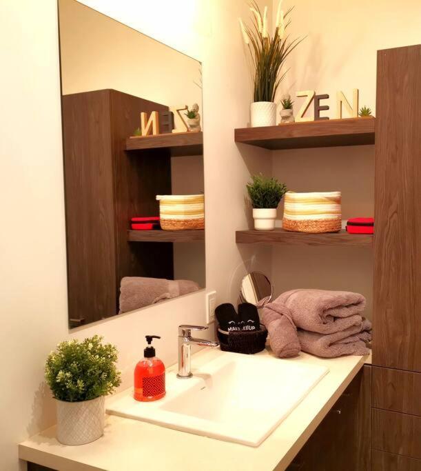 Penthouse With Free Indoor Parking Downtown Apartment Quebec City Bagian luar foto