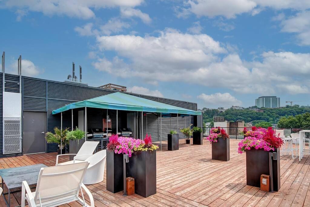 Penthouse With Free Indoor Parking Downtown Apartment Quebec City Bagian luar foto