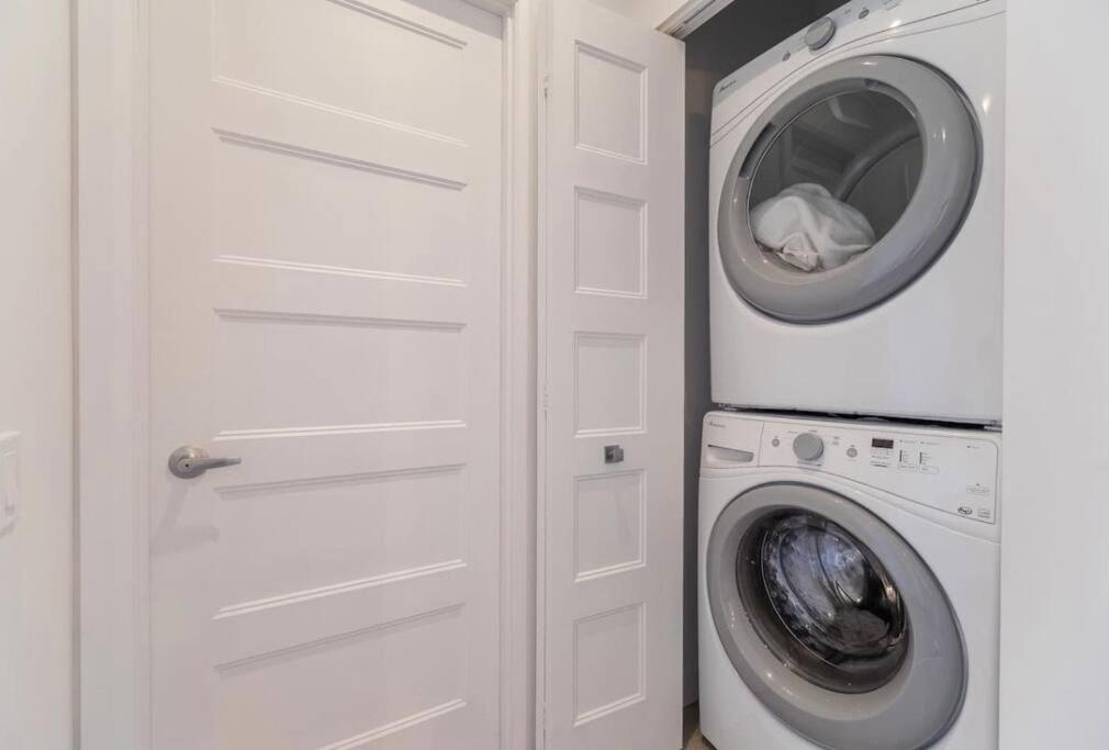 Penthouse With Free Indoor Parking Downtown Apartment Quebec City Bagian luar foto
